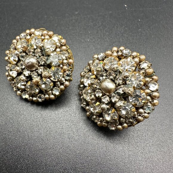 VINTAGE MIRIAM HASKELL GOLD PLATED FAUX PEARLS RHINESTONES CLIP ON EARRINGS - Picture 12 of 13